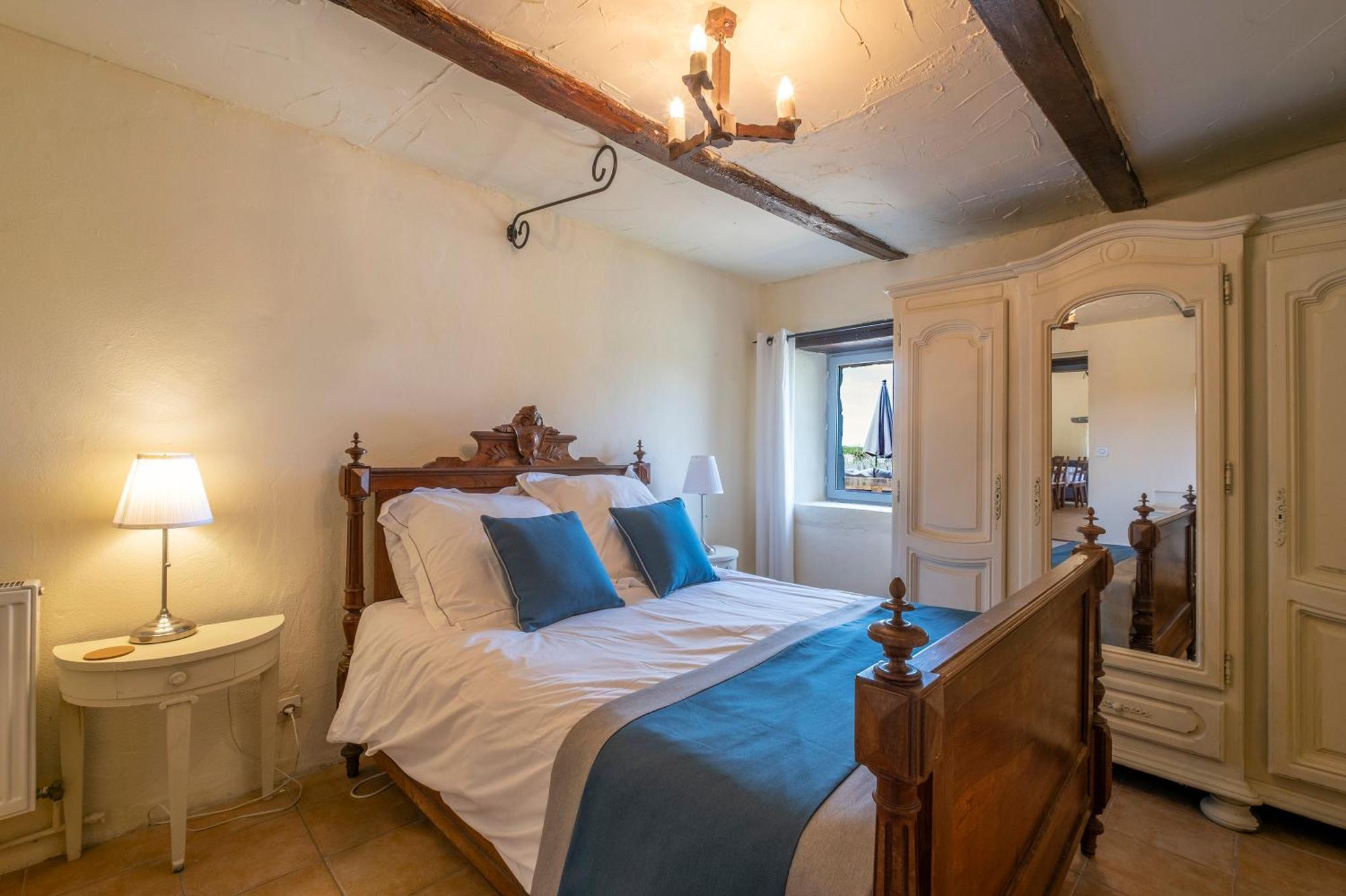 Domaine Chez Les Rois Bed and Breakfast Berneuil  Eksteriør billede